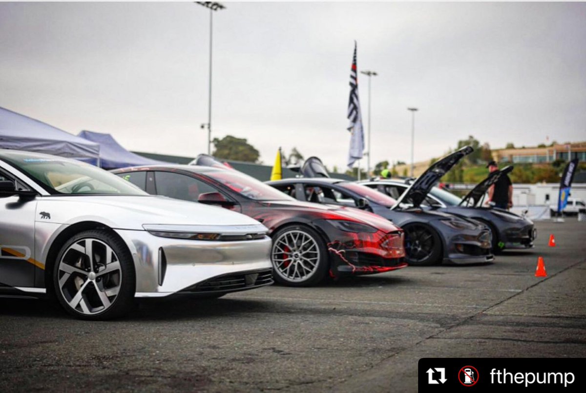 🙌🔋🔌⚡️🚘 #Repost @FthePump1 
・・
The Movement!
#holleyhighvoltage 
@teslaclubsocal

#evs #teslaclubsocal  #electriccar    #driveelectric  #zerorun #zeroemissionsruns #electricauto #fthepump #evlife #evlifestyle  #electricvehicles #lucidair #lucid #americanmade #zeroemmissions