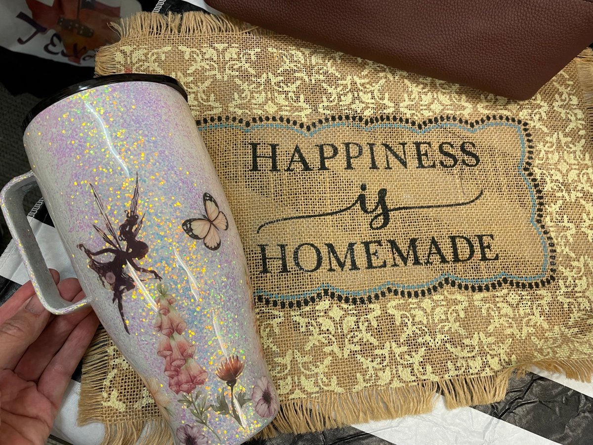 SandiBaecker's tweet photo. Fairies &amp; Butterflies 30 oz tumbler with handle
This beautiful 30 oz tumbler with a handle  has a blue glow in the dark base covered in a color-shifting white glitter that will change from pink to blue tones in the sunlight. 

https://t.co/owzTZdA7NP https://t.co/CC0Er7xRzj