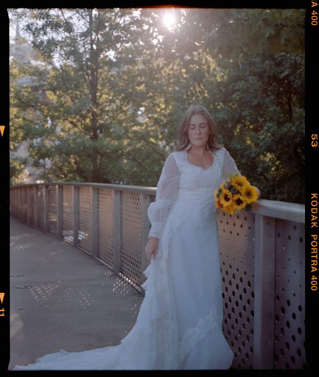 Another couple photos of that beautiful vintage dress. Taken with my #mamiyarb67 and #kodakportra400 at #cumberlandpark 

C-41 developed in my bathroom

Model is Quinn Boss 

#analogphotography #analog #filmphotography #film #filmphoto #filmisnotdead #meduimformat #6x7film
