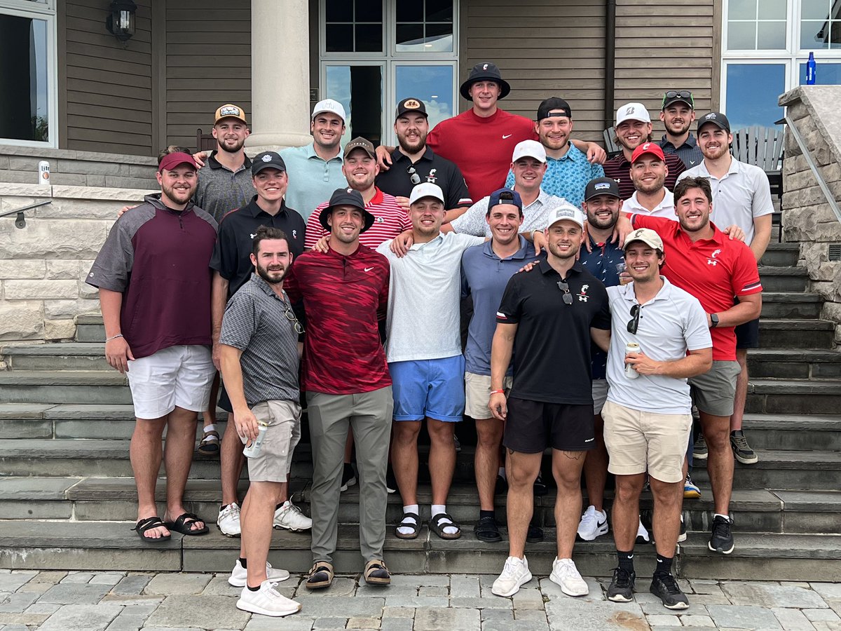 Go Cats 🏌🏼‍♂️🐾