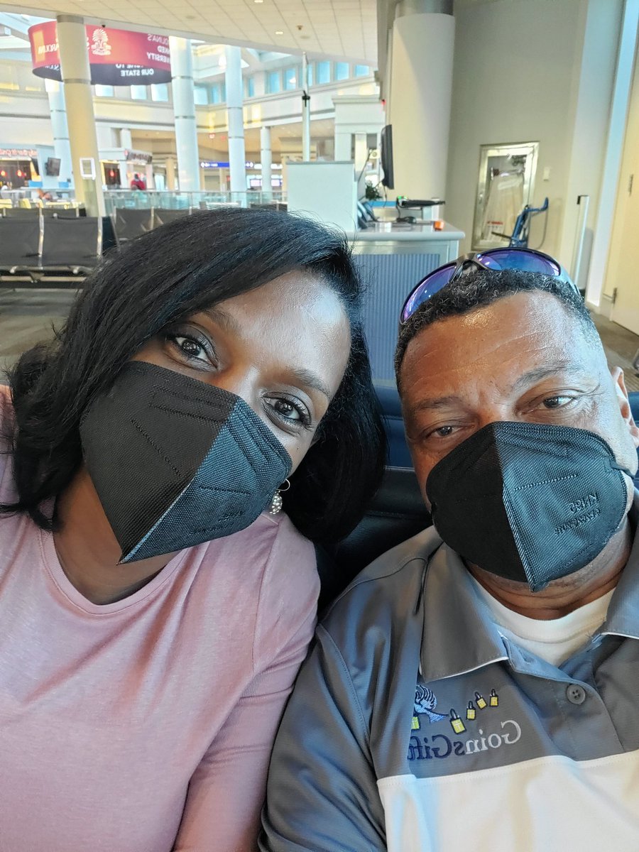 Yolanda_Goins's tweet photo. AND NOW IT'S TIME...
#UFC277 https://t.co/g6Y57TFLIs