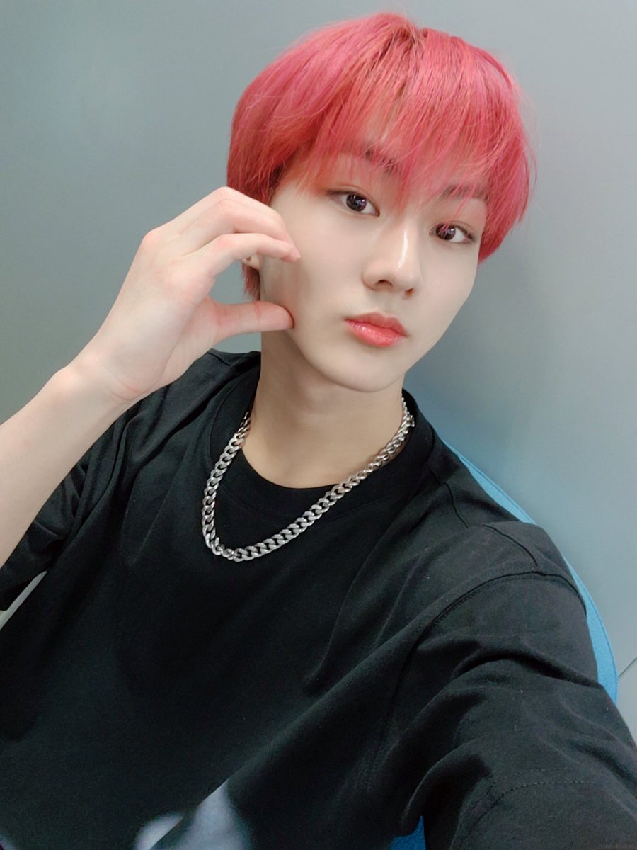 itlogzbula's tweet photo. ⠀⠀   ⠀   ⠀  ⠀ ⠀⠀
[073122] 🐣💭

“체리머리가 왔다~”

#BLiXAIR #ITLOGZBULA #ITLOGZBBL
 ⠀⠀   ⠀   ⠀  ⠀ ⠀⠀ https://t.co/gJLeCPuEGr