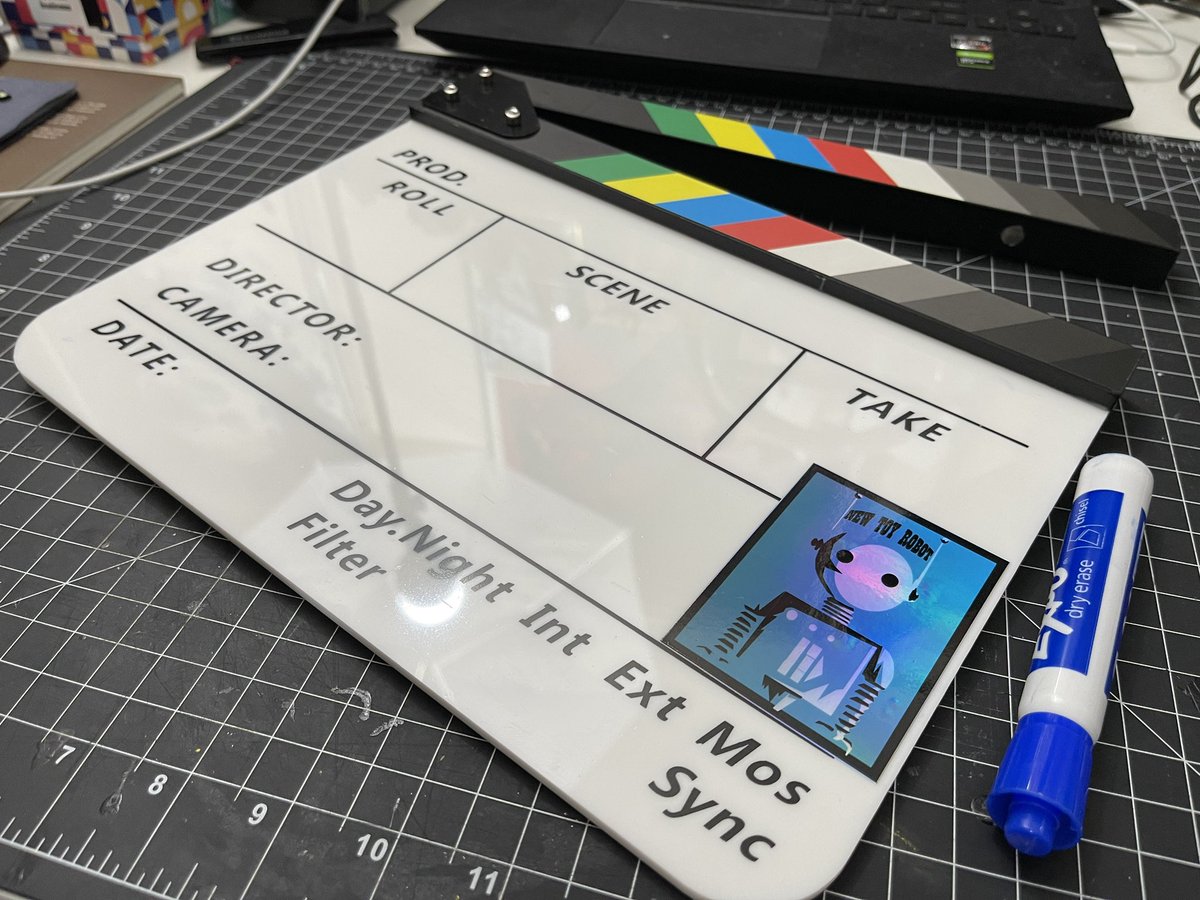 RealMFrancis's tweet image. Long day, but ready for tomorrow.  #newtoyrobot #production #hauntings #ghosts #horror