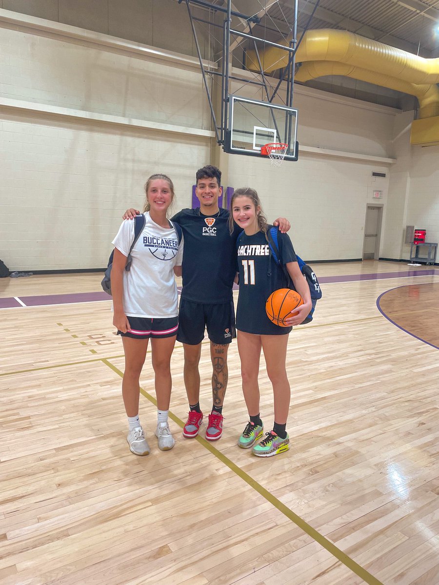 MaddieSiuta4's tweet photo. i had such an amazing time @PGCbasketball camp this week! definitely a week to remember, with amazing coaches and people! #PGC #playmakercollege #pgcgrad https://t.co/nDPFB3h7JL