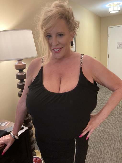 I am Still Live &amp; being Naughty on https://t.co/nC5aC3abF9  So Cum &amp; Enjoy. https://t.co/5Qf8MApMit