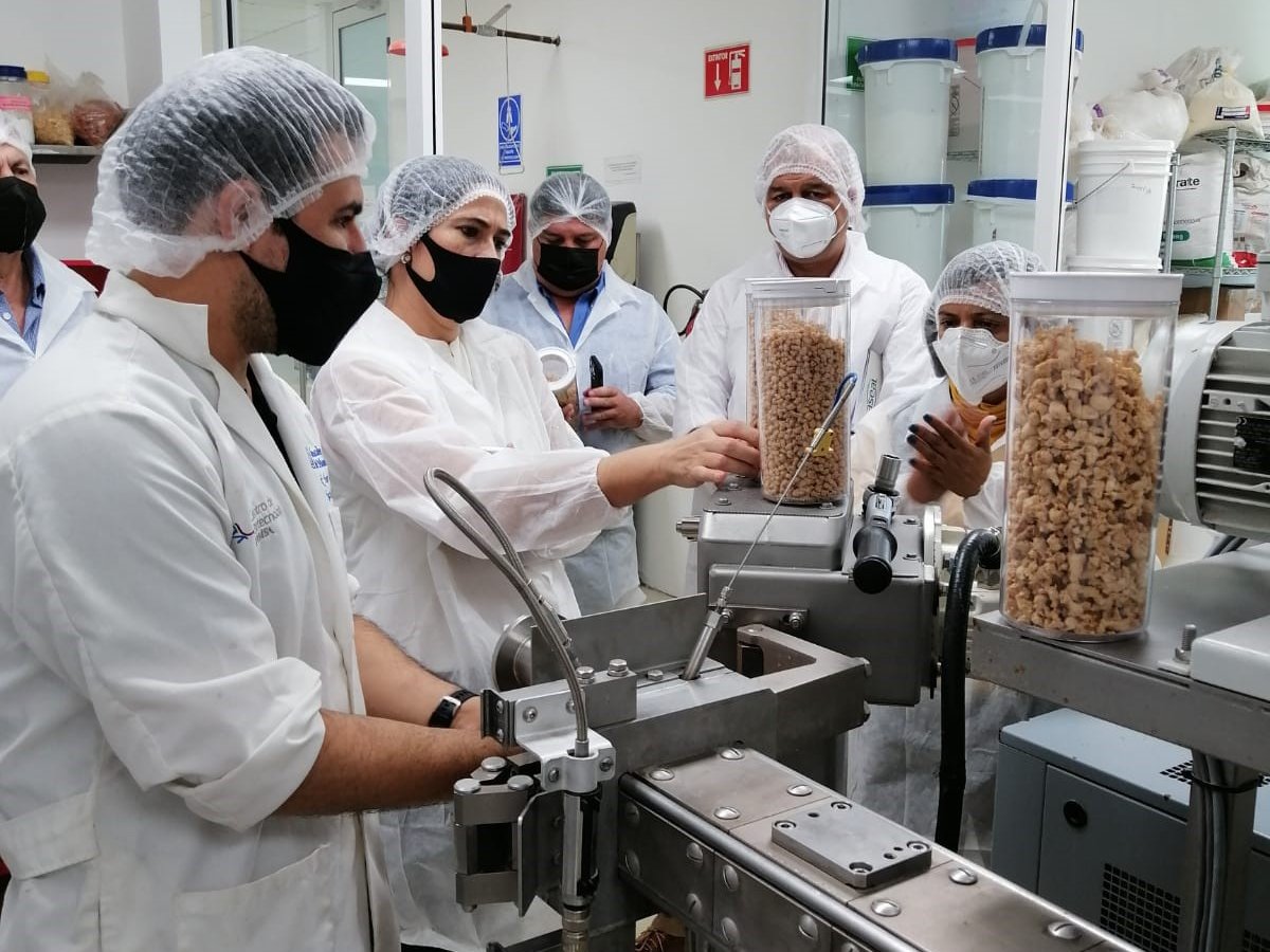 ASA_Soybeans's tweet image. WISHH Workshop Boosts Latin American Food Companies’ Knowledge of U.S. Soy &amp;gt;&amp;gt; Learn more about #ASAWISHH's newly launched three-day workshop held in Mexico this past week: ow.ly/iSBI50K7peG #USSOY #DevelopingDemand