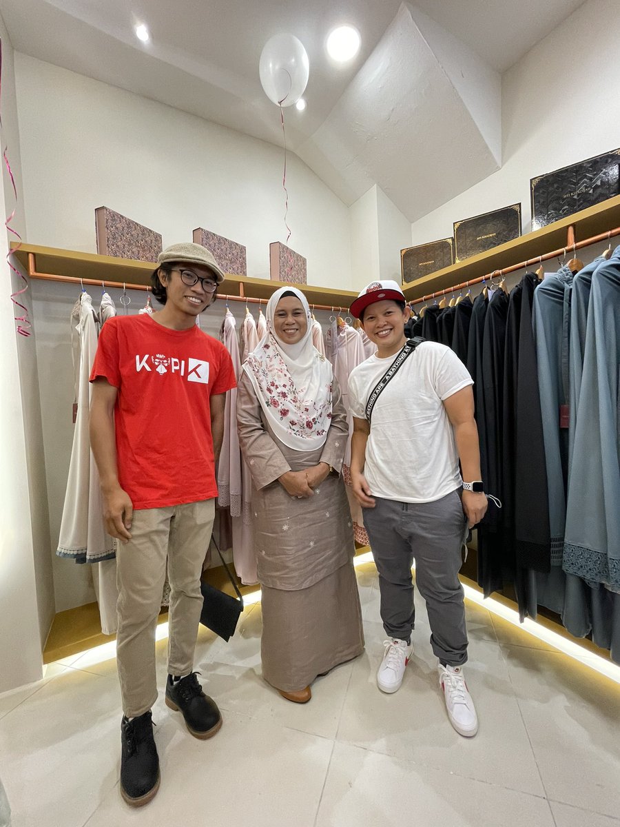 Congratulations Telekung Siti Khadijah atas pembukaan butik yang terbesar di Malaysia dan juga yg ke 41!