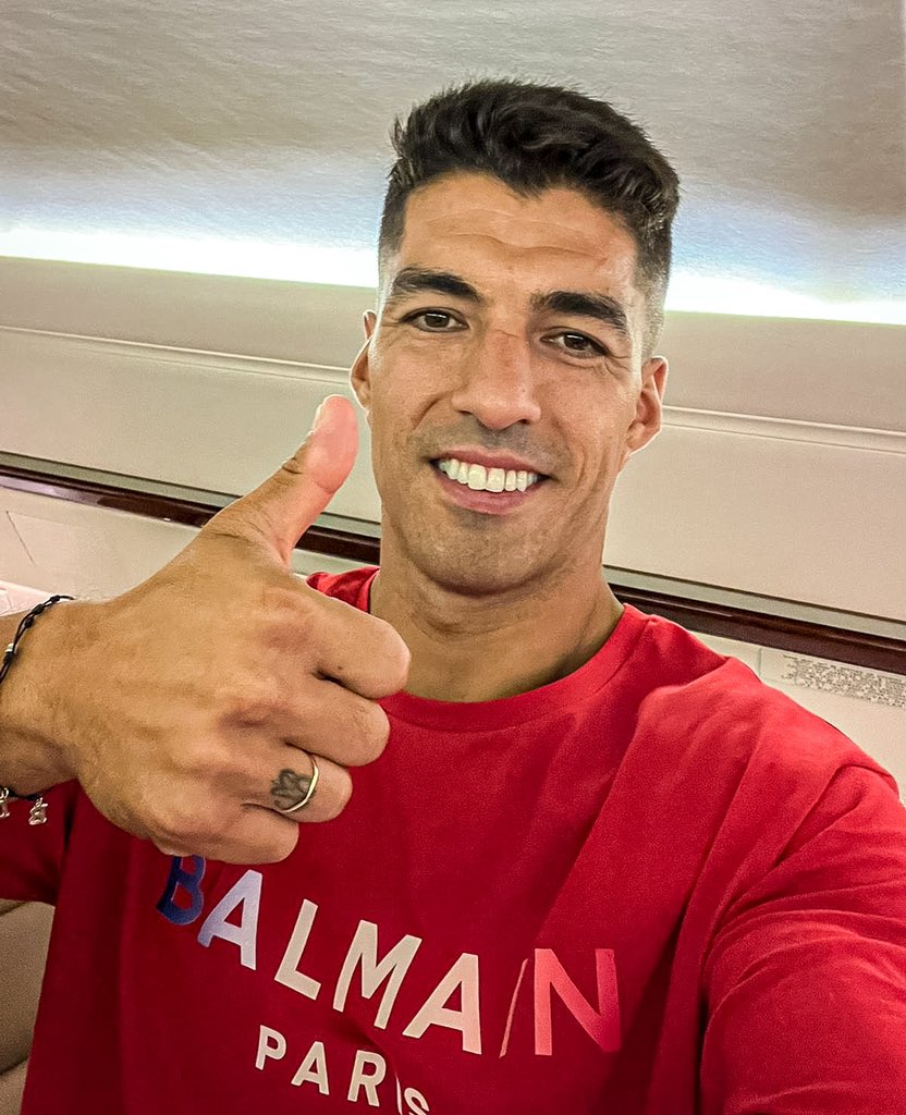 Ahí voy <a href="/Nacional/">Nacional</a>! ✈️🇺🇾

Nos vemos mañana! 🔴⚪️🔵