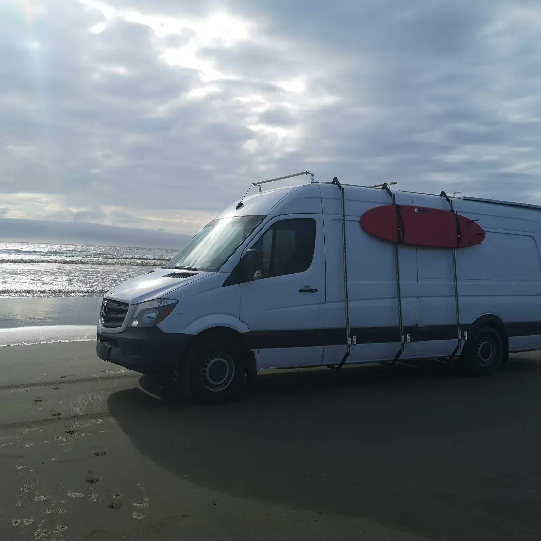 kntran1's tweet image. Been living in a van for 4 years and saving up. Finally been able to afford my first home and this fine gentlemen says he'll let me have a free table tennis table if I can get 1000 re tweets on Twitter. I never really used Twitter but here we go. Please the power of the Internet~