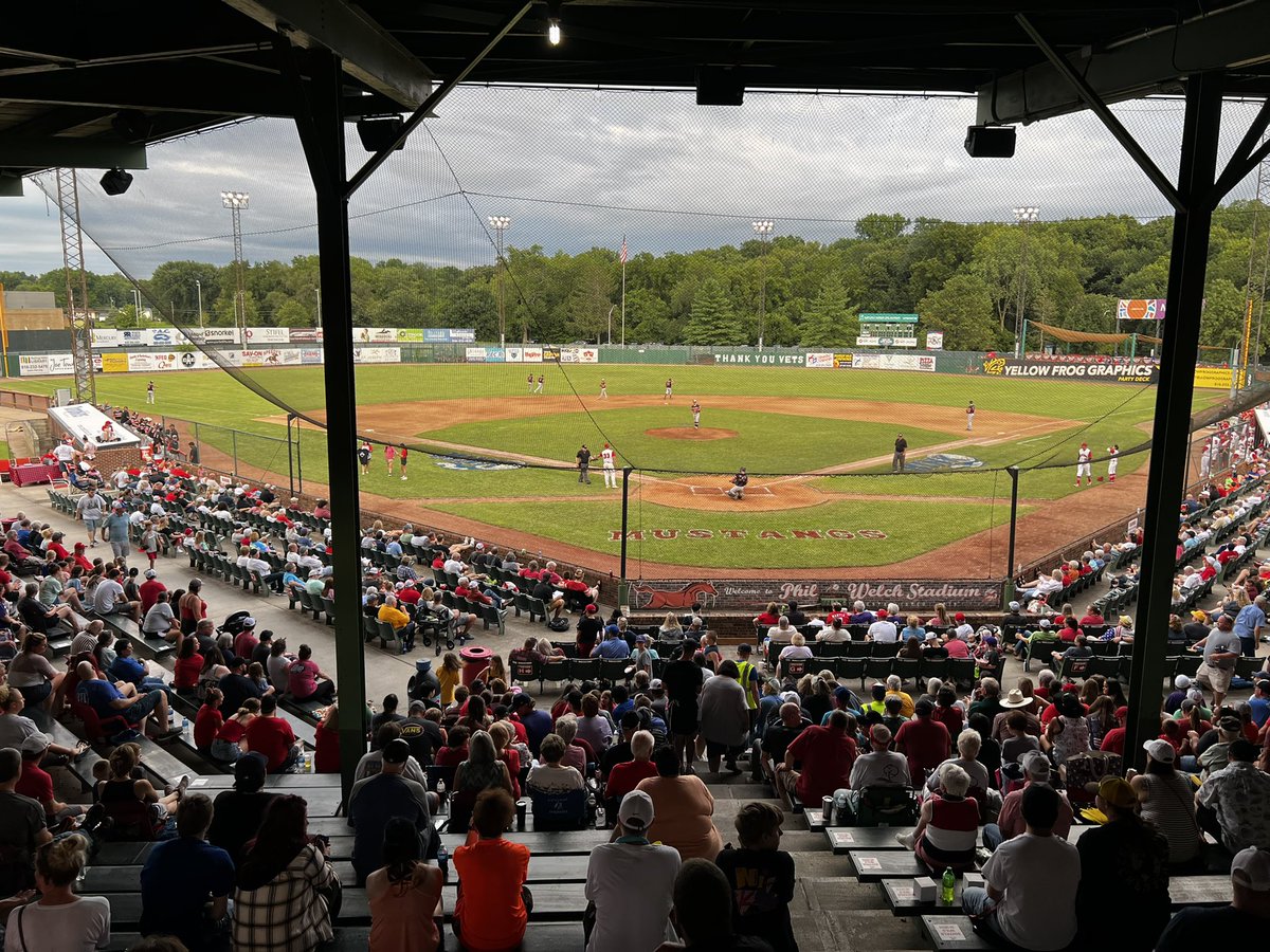 Chris Roush (@chrisrroush) on Twitter photo There’s a great crowd on hand tonight for the <a href="/MINKLeague/">MINK League</a> Championship game. <a href="/theSJmustangs/">StJoeMustangs</a> There’s a great crowd on hand tonight for the <a href="/MINKLeague/">MINK League</a> Championship game. <a href="/theSJmustangs/">StJoeMustangs</a>