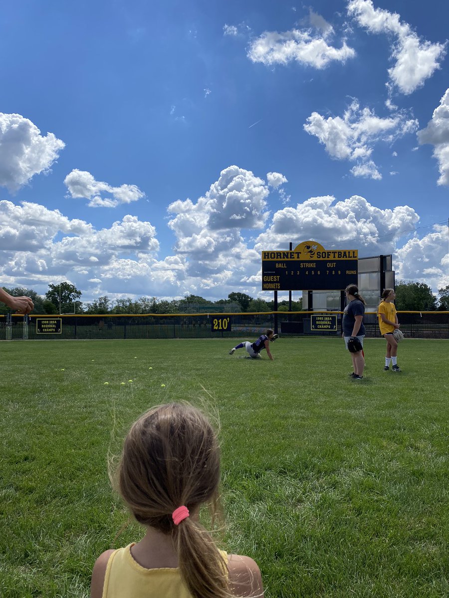 Coach_SFuller's tweet photo. Some of these show how difficult my throws were to catch π π€ππ
#futureisbright #mtb #teamfirstalways https://t.co/4tpBARaCsB