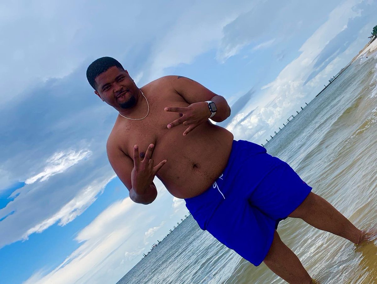 owellrel's tweet image. Life is a beach, I’m just playin in the sand 🏖☀️😎