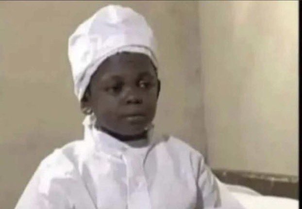 We here by accept. 
We are team insecure. 
Hence Beauty focus on 100Million 
Beauty for the money 
BeeNavy arise for voting.🤲🤲
#BBNaija