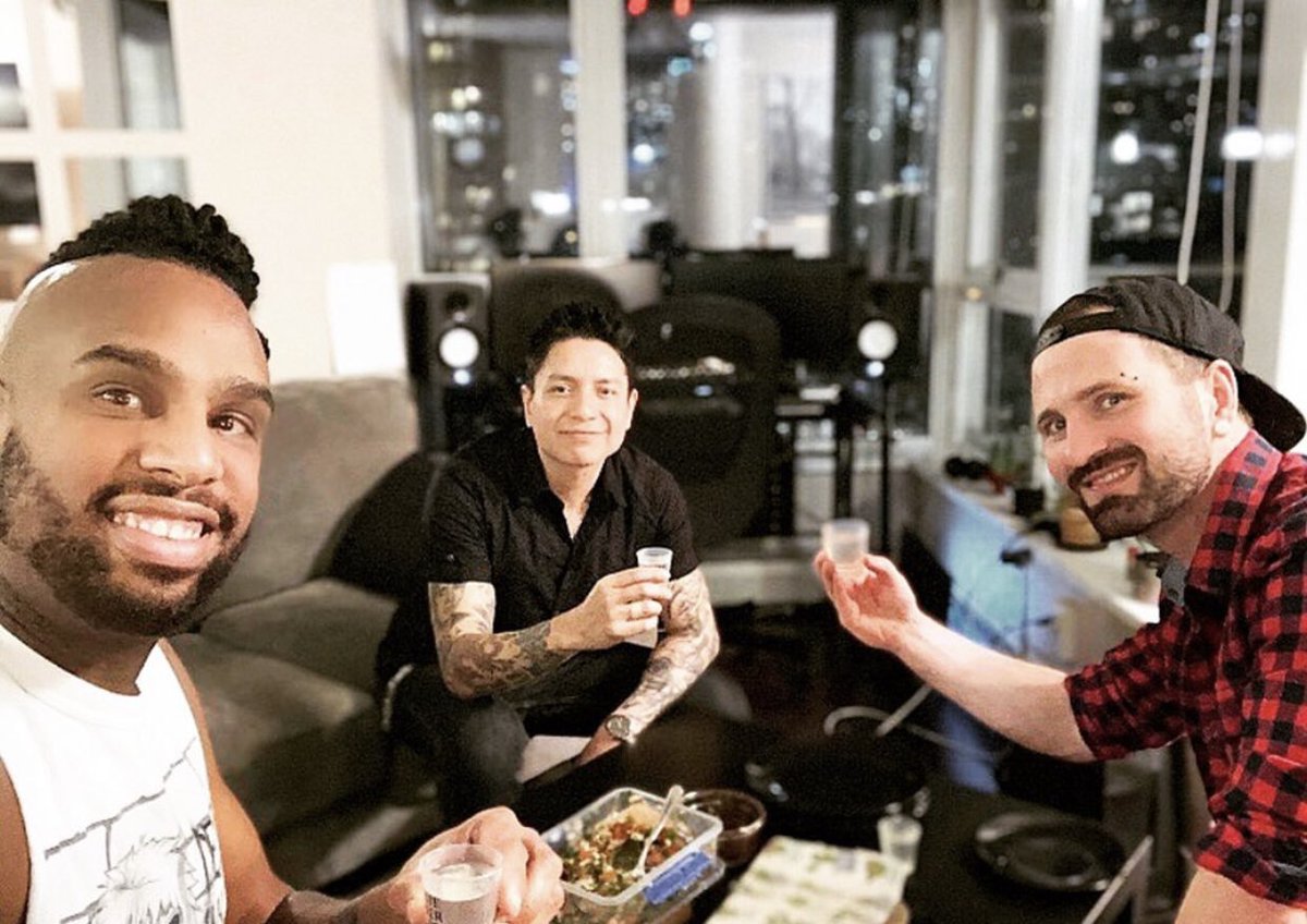 TheVeerUnion's tweet photo. Happy Long Weekend Everyone! Hope you all have a blast and stay safe! Who’s doing something awesome?
.
.
.
#theveerunion #julylongweekend #summer #cheers #goodtimes #friends #rock #hardrock #metal #altmetal https://t.co/EgWQqcD14D