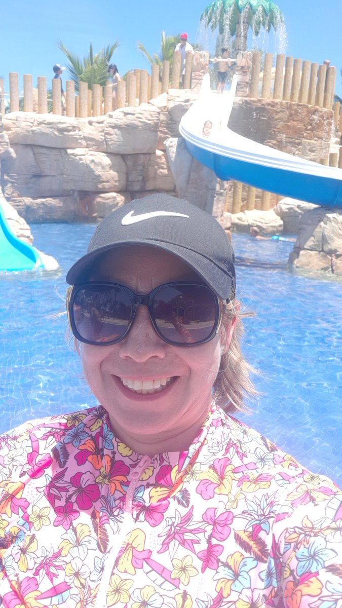 yenyrc5's tweet photo. Seguimos de vacaciones https://t.co/vh65WeWeys