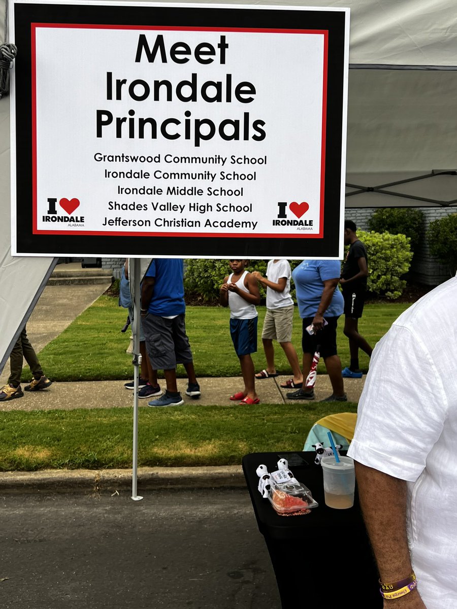Bert_Stewart685's tweet photo. @cityofirondale Mayor James Stewart Supports @JEFCOED Schools and Irondale Communities!! #LeadershipBeyondLimits @IrondaleCom @grantswoodcs @irondalems @SVHSJefcoed @DrelleGee @susanremick16 https://t.co/Ott4LUl86x
