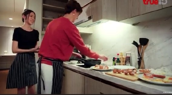 Ya todo muy lindo 😍
Pero hablemos 🤭
Cuantos huevos rompieron para hacer el ❤️ de huevo 🤣🤣

Ve las cascaritas 🤭

Sol romántico 😚 a

SOL X SATHEP10
#SingAgainTHep10 

#Saint_sup #MingEr