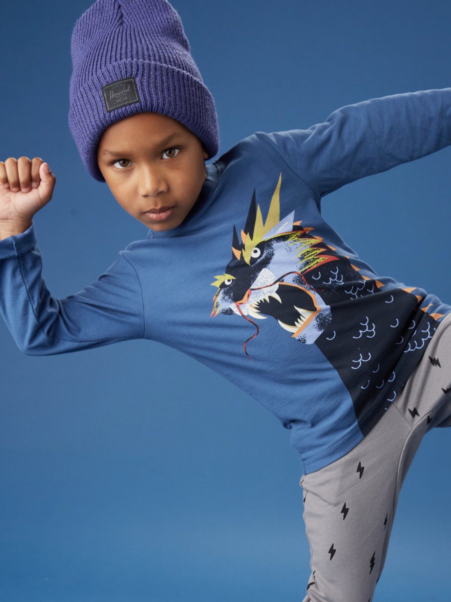 _DesiBo's tweet image. Let’s get Jayden some Bookings - RT he really loves modeling 🥹🙏🏽