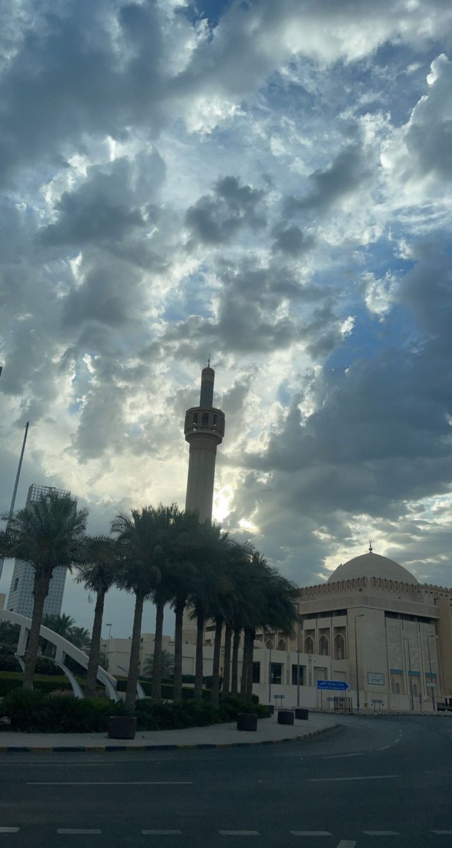 MaroshaJ's tweet photo. **الثقة بالله أزكى أمل، والتوكل عليه أوفي عمل☁️🌸 https://t.co/t0wGkhhIuo