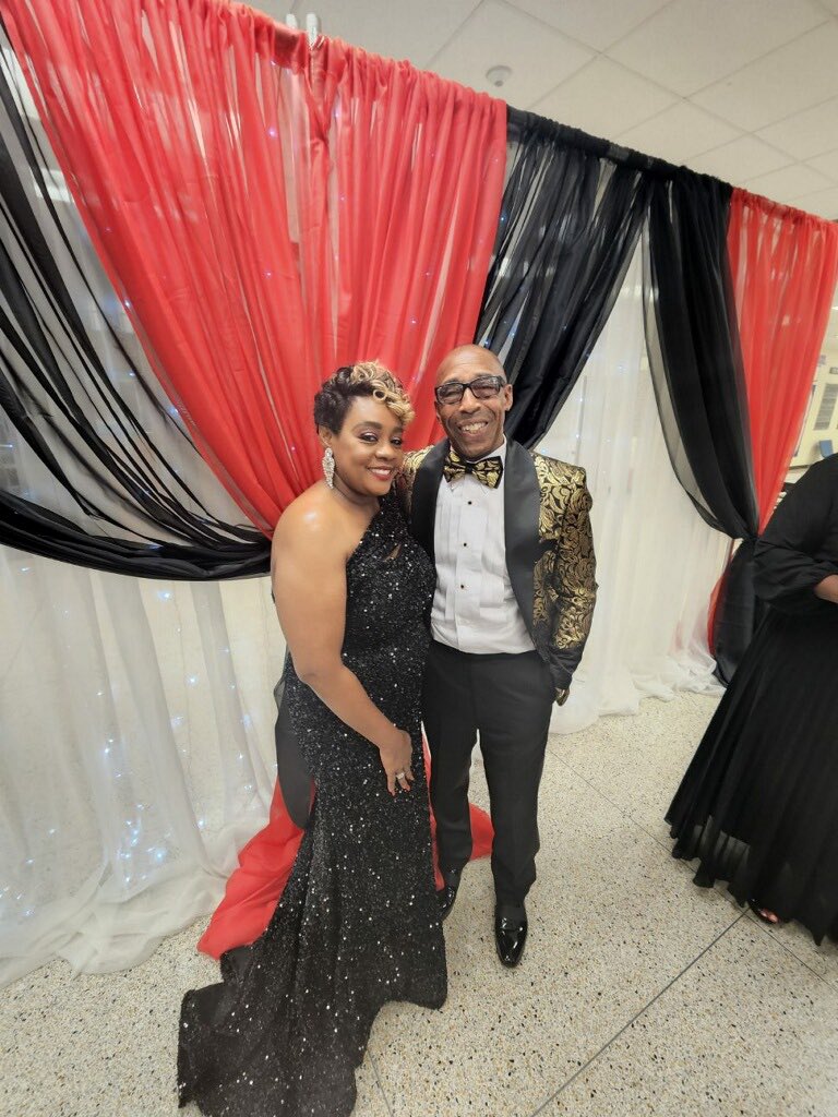 Dr. LaTonya K. Richards (@ughsprincipal) on Twitter photo HHS wishes Master Gunnery Sergeant a well deserved retirement. I was blessed to celebrate with you tonight. You have been beyond impactful to the students and community. Job well done Sir!@HHS_Conyers <a href="/RockdaleSchools/">Rockdale County Public Schools</a> HHS wishes Master Gunnery Sergeant a well deserved retirement. I was blessed to celebrate with you tonight. You have been beyond impactful to the students and community. Job well done Sir!@HHS_Conyers <a href="/RockdaleSchools/">Rockdale County Public Schools</a>