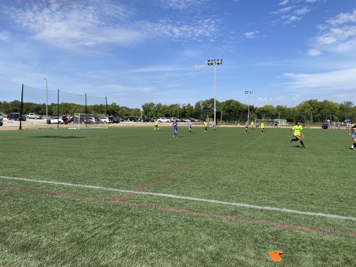 dallas_surf's tweet photo. A great day for some friendlies with @DKSC_official . A great club doing things the right way! #catchthewave #dallassurf #surfnation https://t.co/onCZifPKaY