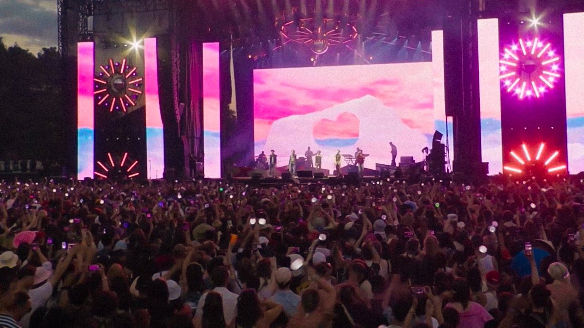 filmsoftxt's tweet photo. TXT AT LOLLAPALOOZA https://t.co/zpykcax8Ap