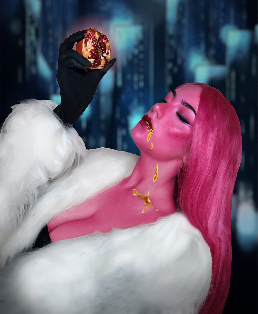 SaatuCosplay's tweet image. THE QUEEN HAS ARRIVED

Words cannot express how hyped I was for this chapter- so have TWO posts ✨

Lore Olympus belongs to @used_bandaid 
#loreolympus #loreolympuspersephone
#dreadqueen #persephone #webtoon