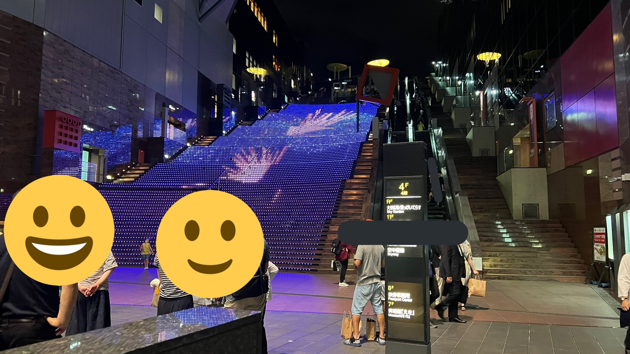 Sern せるん 10月ｷﾝｸﾞﾀﾞﾑ展 昨日の出先まとめツイ 伏見稲荷から京都駅へ移動 ガンダムベース京都 のガンプラ眺めて晩飯へ 最後に駅上の大階段まで行くと花火の演出が 今年はリアルに見れるのかなぁ 帰宅したらもうバタンキューでした マジミラ