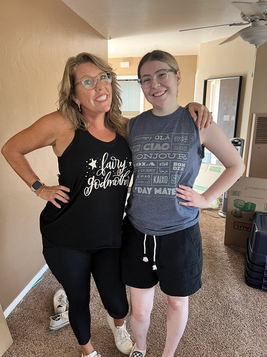DeckerPUSD's tweet photo. Principal Norwood & #flamingofloat moved her #goddaughter from #SDSU to #ucilawschool ๐ฆฉ#proud2bepusd #deckermakeswaves #monsterenergydrink #starbucks #uhaul https://t.co/xpxGccwxGV