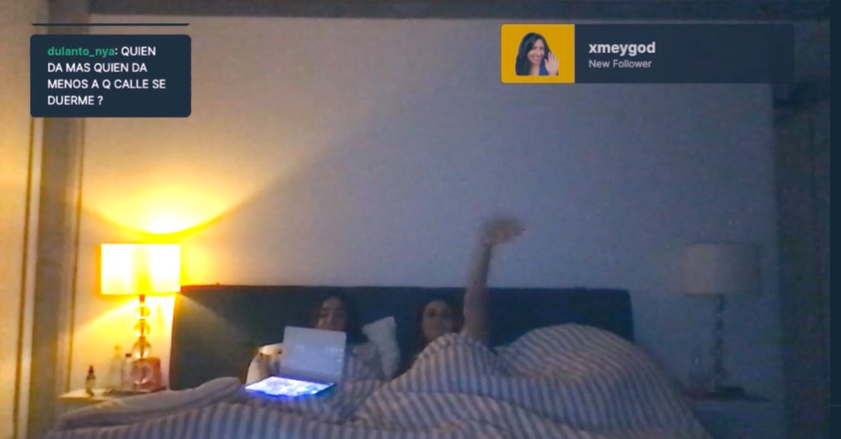 galleta_cache's tweet image. La ecuación perfecta: 
Calle y Poché + película + tacos = 🫠❤️