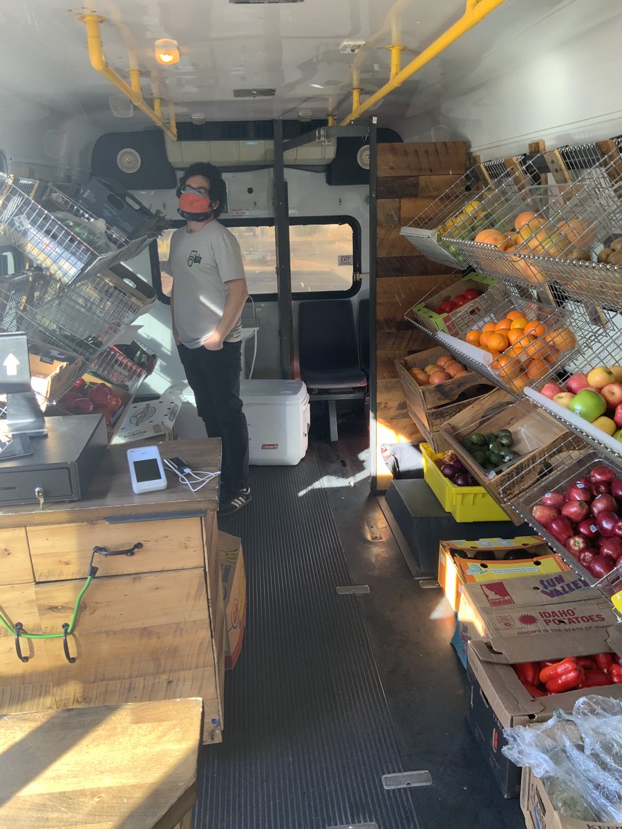 PhxLibrary's tweet photo. Visit the Farm Express bus @ #BurtonBarrCentral Library 2:30 β 3:30 pm EVERY MON & Harmon Library 2:30 - 3:30 pm TUES, 8/2. Bring a grocery list & shop for fresh local produce. The #FarmExpress minibus will be in the parking lot. You canβt miss it! https://t.co/0INF1oITrH https://t.co/RvTYC6HXSn