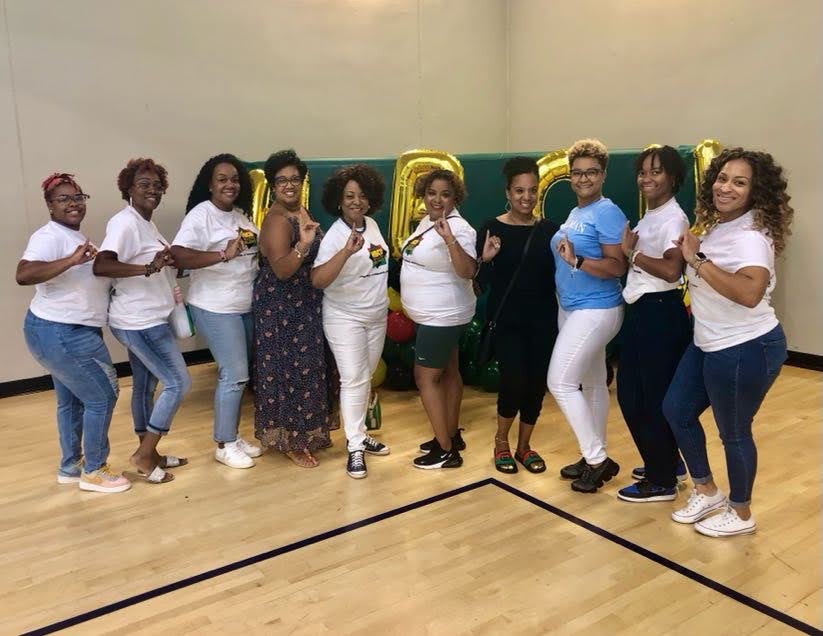 Ryana4KC's tweet photo. It's great to see how @HbcuWalking is providing a space for KC students to learn about HBCUs from first-hand accounts. It was a pleasure partnering to host this event! #hbcu #collegesendoff https://t.co/ZjlFWduohb