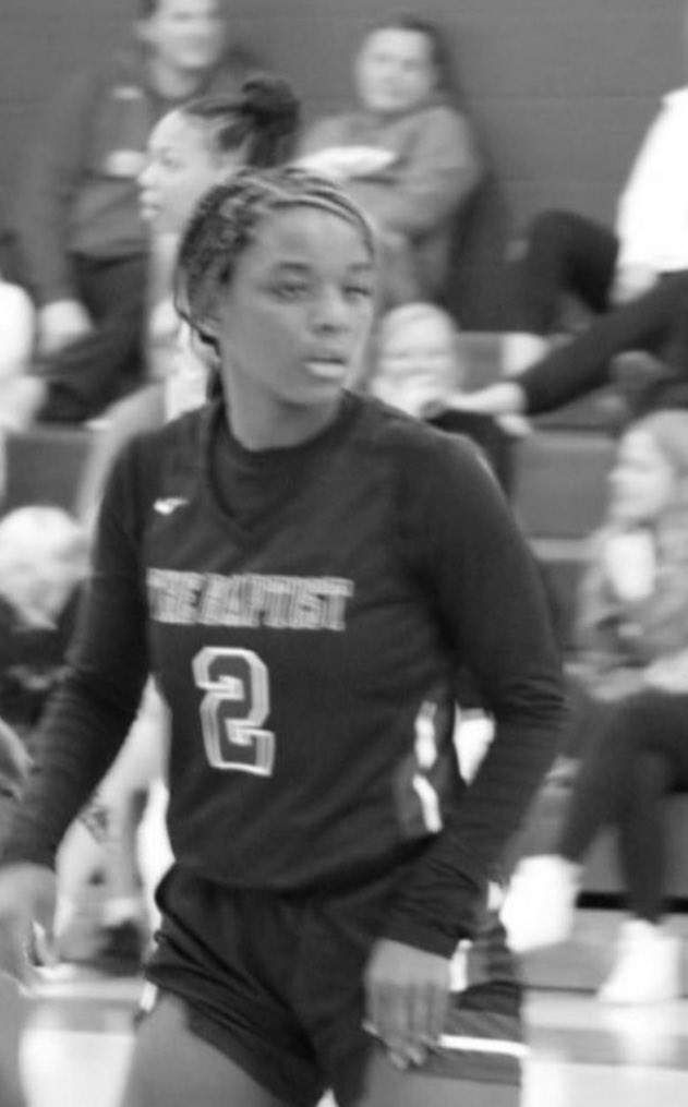 SeaberryYannah's tweet image. After a wonderful @CSUBucsWBB Elite Camp and a great conversation with @HoopCoachGarcia I am more than blessed to receive my first Division 1 offer from Charleston Southern University. Thank you CSU players and staff! Go Bucs! #grateful