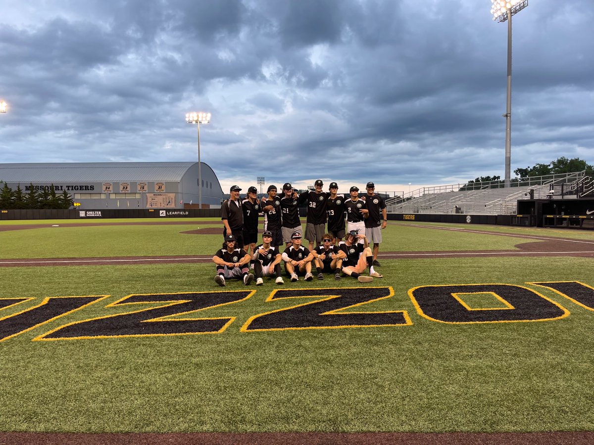 RockBaseball22's tweet photo. #TeamSnap https://t.co/Cl9lblwzKd
