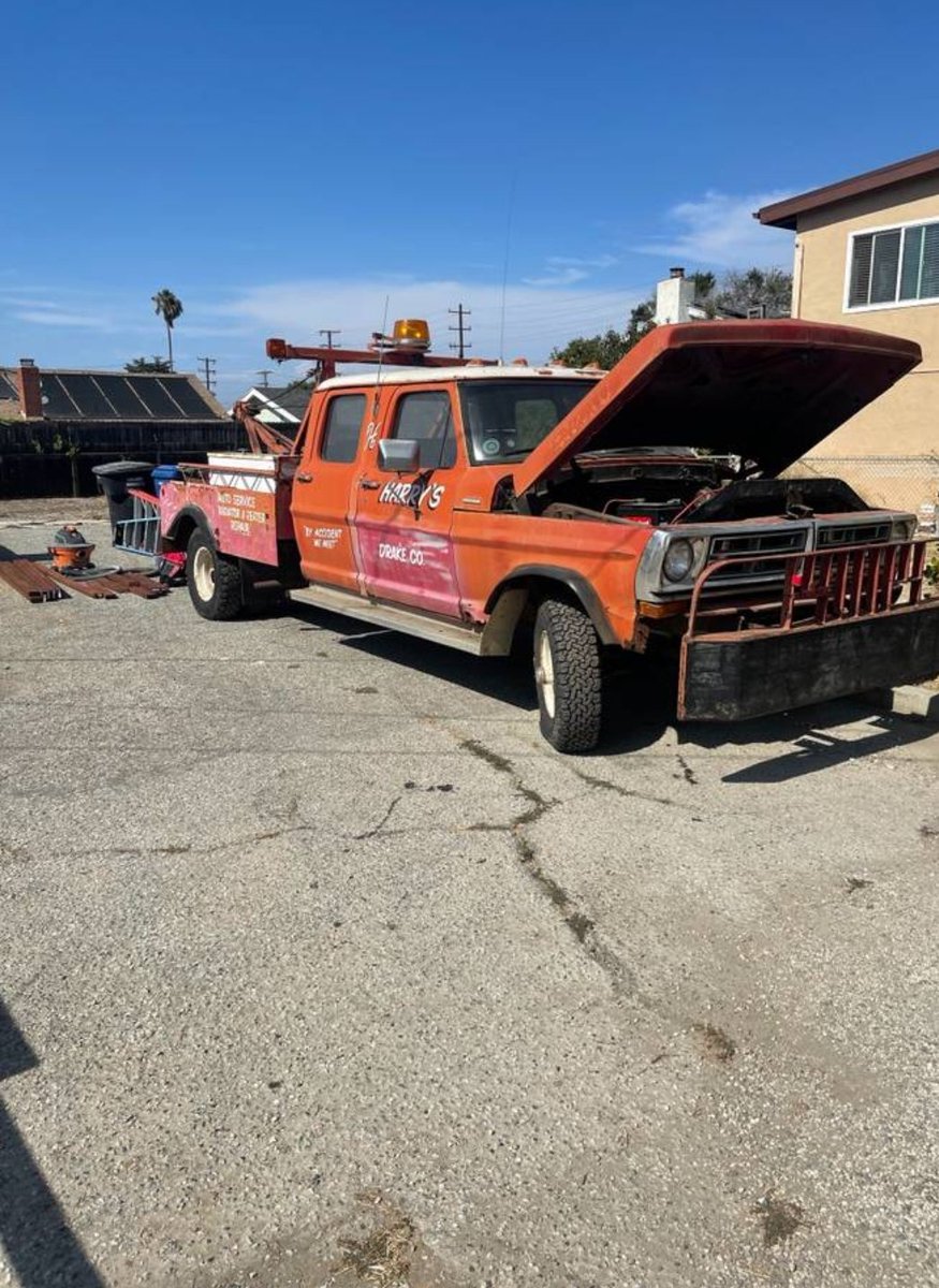 LAdailymirror's tweet image. Harry&apos;s Tow from @RoadkillShow has landed on Craigslist for $1,250. #BecauseRoadkill #DavidFreiburger  orangecounty.craigslist.org/cto/d/huntingt…