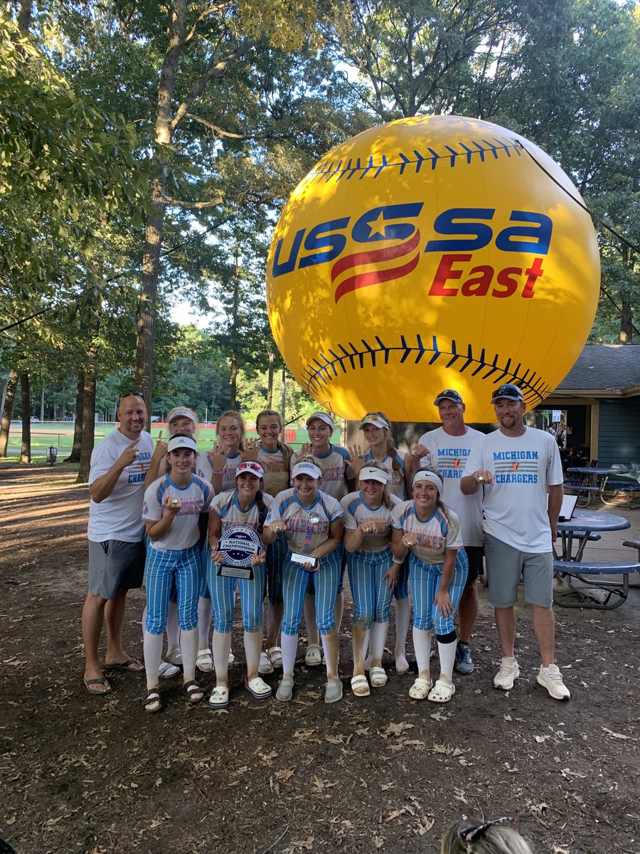 DannyNegin's tweet photo. Wow.  16u Michigan Chargers are ⁦@USSSAFastpitch⁩ East National Champions.  What a ride.  Team went 11-1 to win the double elimination tournament.   ⁦@kalistanegin⁩ ⁦@JadeBlanchard23⁩ ⁦@teachnman⁩ #ChargerSoftball #Natty https://t.co/oUXleeHYfu