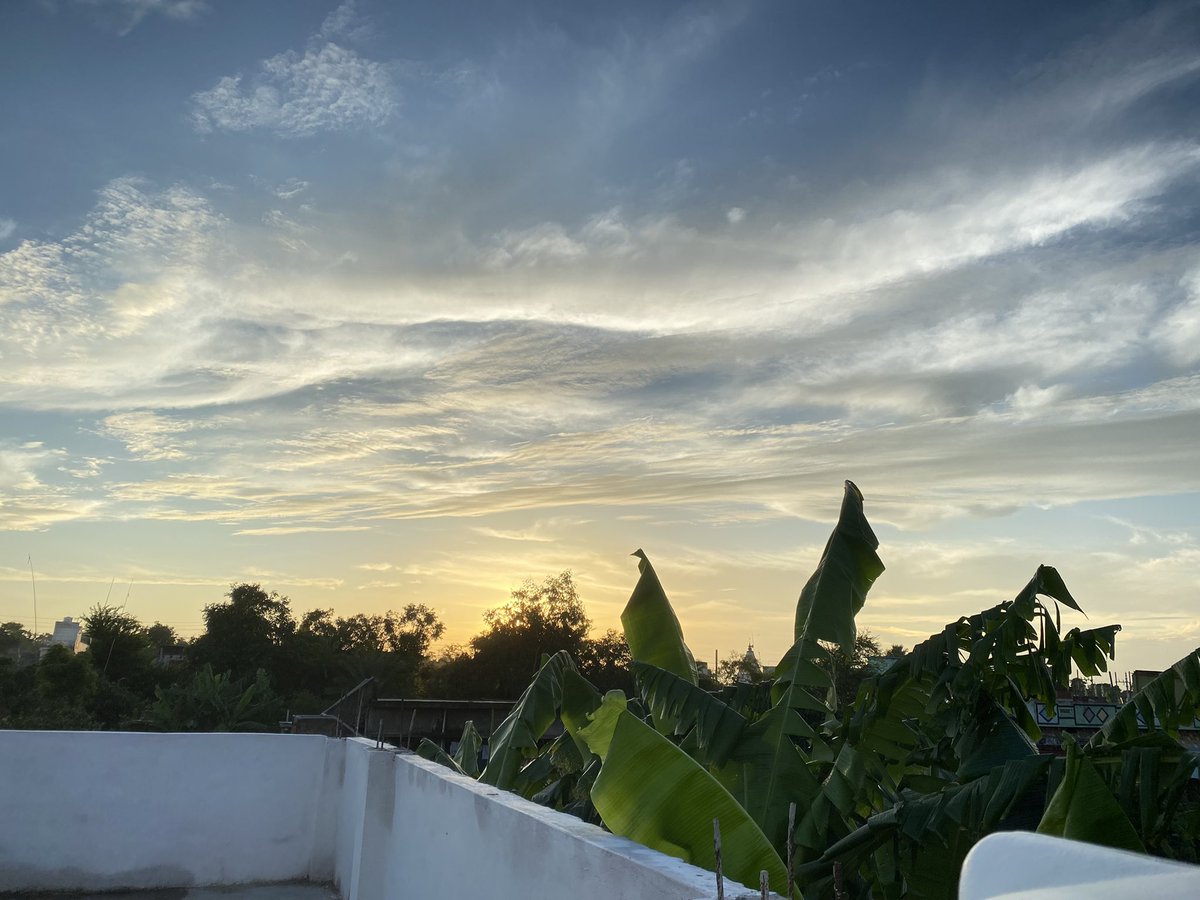 JhaAmit14's tweet photo. how are sunsets this magical 😭🤌🧙‍♀️ https://t.co/Wr7Mr0ZKgg