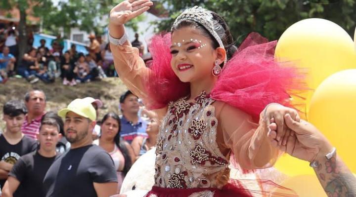 Con la presencia del Gobernador <a href="/FreddyBernal/">Freddy Bernal</a>, el Viceministro de Ecosocialismo, alcaldes, directores de <a href="/Gob_Tachira/">Gobernación del estado Táchira</a> y demás autoridades acompáñanos a su alcaldesa <a href="/MartaGalloVzla/">Marta Gallo</a> para este evento de altura y así rescatar estás ferias para el disfrute del pueblo Tachirense