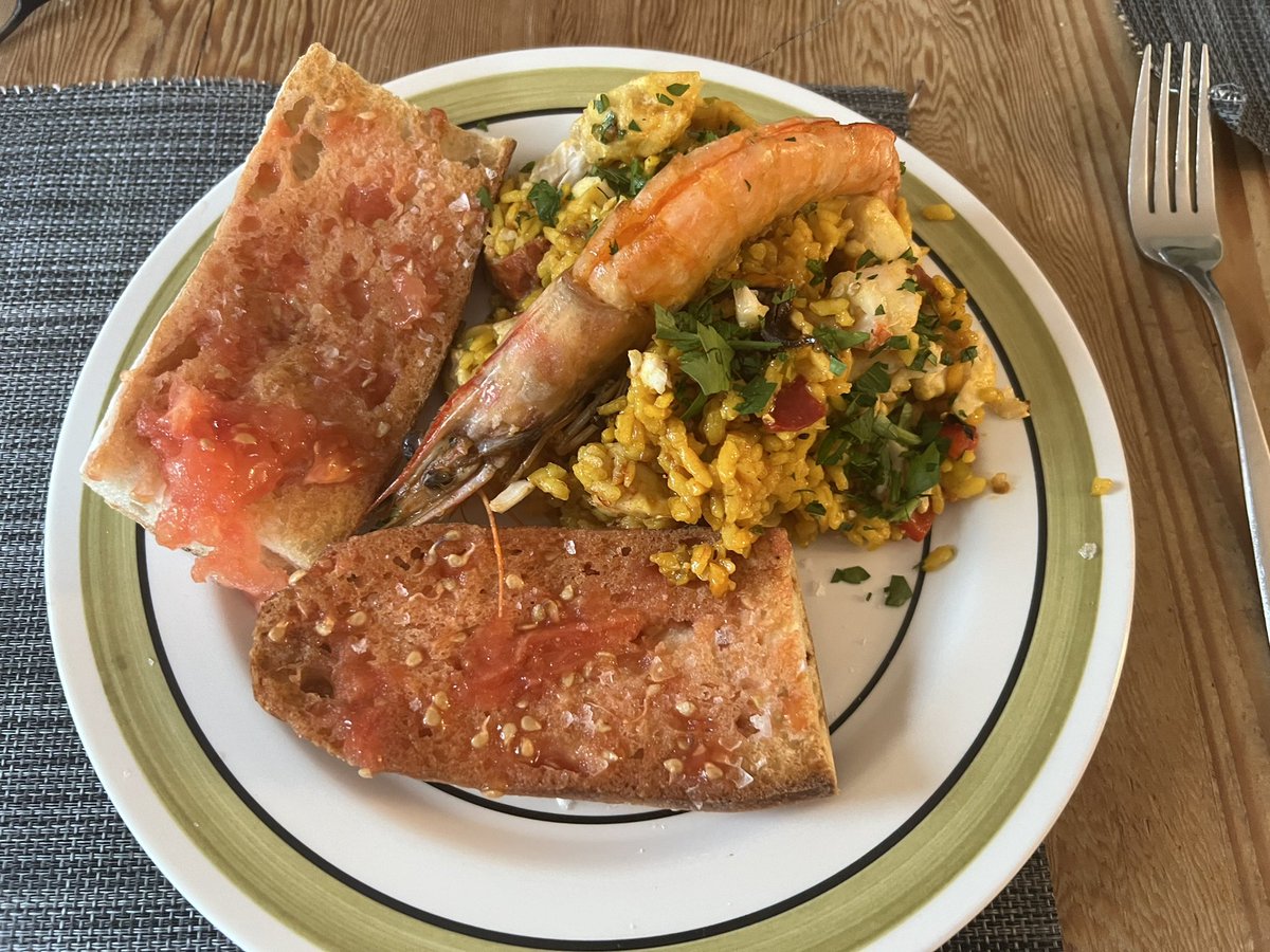 dsfreem's tweet photo. Paella dinner tonight. (More shots in the the replies) https://t.co/EC7LLD5NJ7