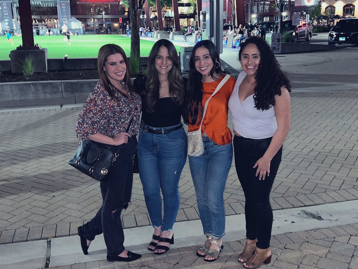 ZailaKassandra's tweet photo. Las urólogas 😍 #SUFUres22 #latinasinmedicine #latinxuro https://t.co/tCHLjZlYbh