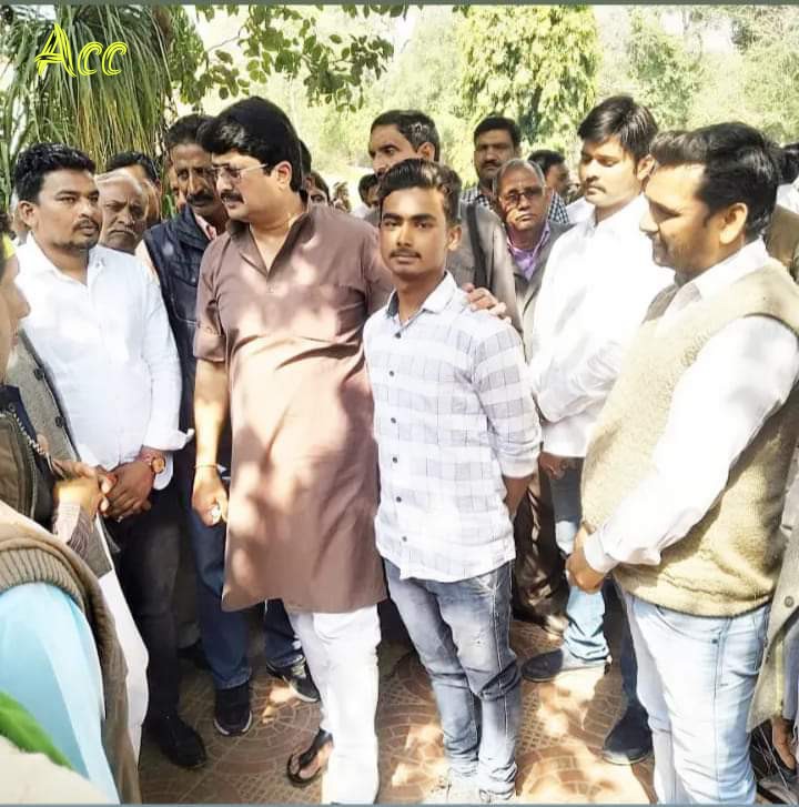 acc_singh's tweet photo. !! राजा भइया नाम विश्वास का !!

ठा.सौरभ सिंह कुण्डा को अवतरण दिवस की हार्दिक शुभकामनाएं। https://t.co/BWjvCP63AF