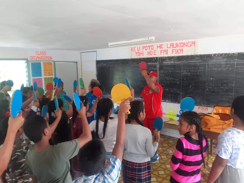 ittffoundation's tweet photo. #MondayMotivation: Smiles from Tonga ๐๐น๐ด
Tonga Federation takes TT to remote villages in the framework of "Bounce it Back" to teach inclusion and respect others. This #TTDreamBuildingFund project is carried out with funds of ITTF Foundation and supported by Team Up. https://t.co/33PY3khWIJ