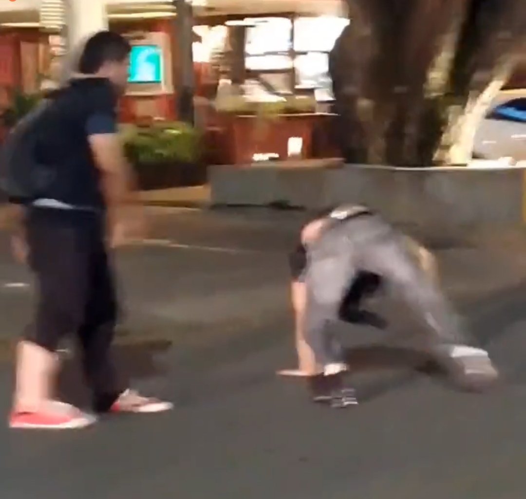 Andrés Escobar

 armado            /           sin armas