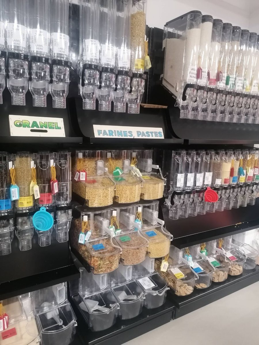 Com incorporem la sostenibilitat al dia a dia del supermercat? ♻️ 
  
🧼Tenim un gran assortiment de productes a granel d'alimentació i neteja. 
 
Apostem pel compostatge amb <a href="/abonokm0/">Abonokm0</a> 
 
🗑️I fem el recompte dels residus que generem per anar-los reduint.