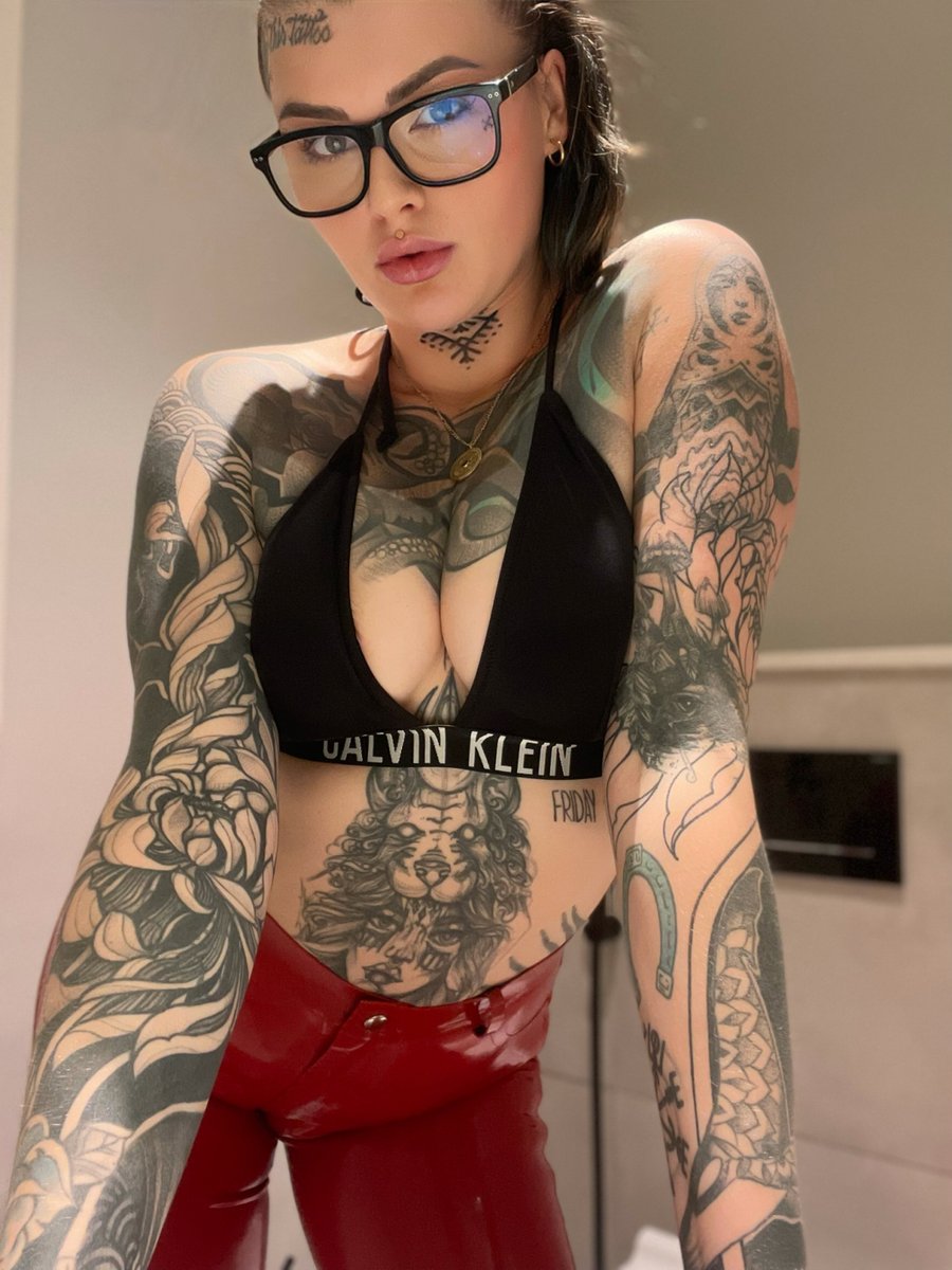 alessia_teasex's tweet photo. I’m online on my page now, cum and play🔥 https://t.co/EX3zQwk3KC
