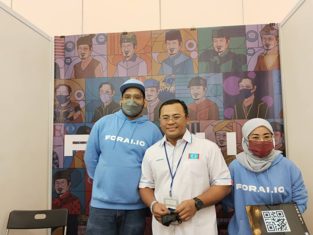forainft's tweet image. A big thanks to Dato' Seri @AmirudinShari for coming to our booth. Appreciate on your insights and looking forward to work with your team 😊

#OpenSeaNFT 
#NFTCommunity 
#forai