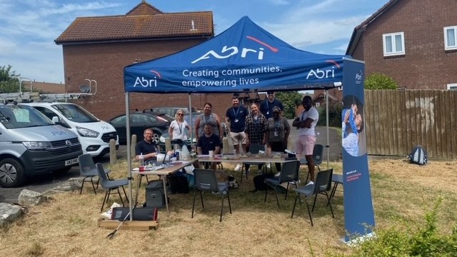 👷 Our first Community Action Day in Littlemoor was a success!

🔧 They're a chance for customers to have a chat, get repairs, give feedback and access support.

📈 And we completed pre-inspections for heating upgrades which will help combat rising #energy prices.

#LargeButLocal