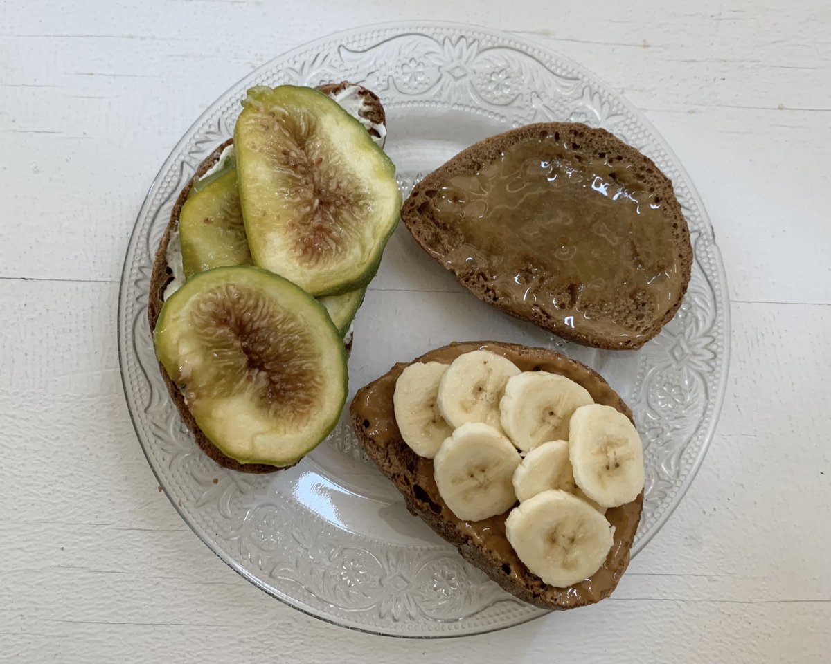 vanillegf's tweet image. went on a walk this morning