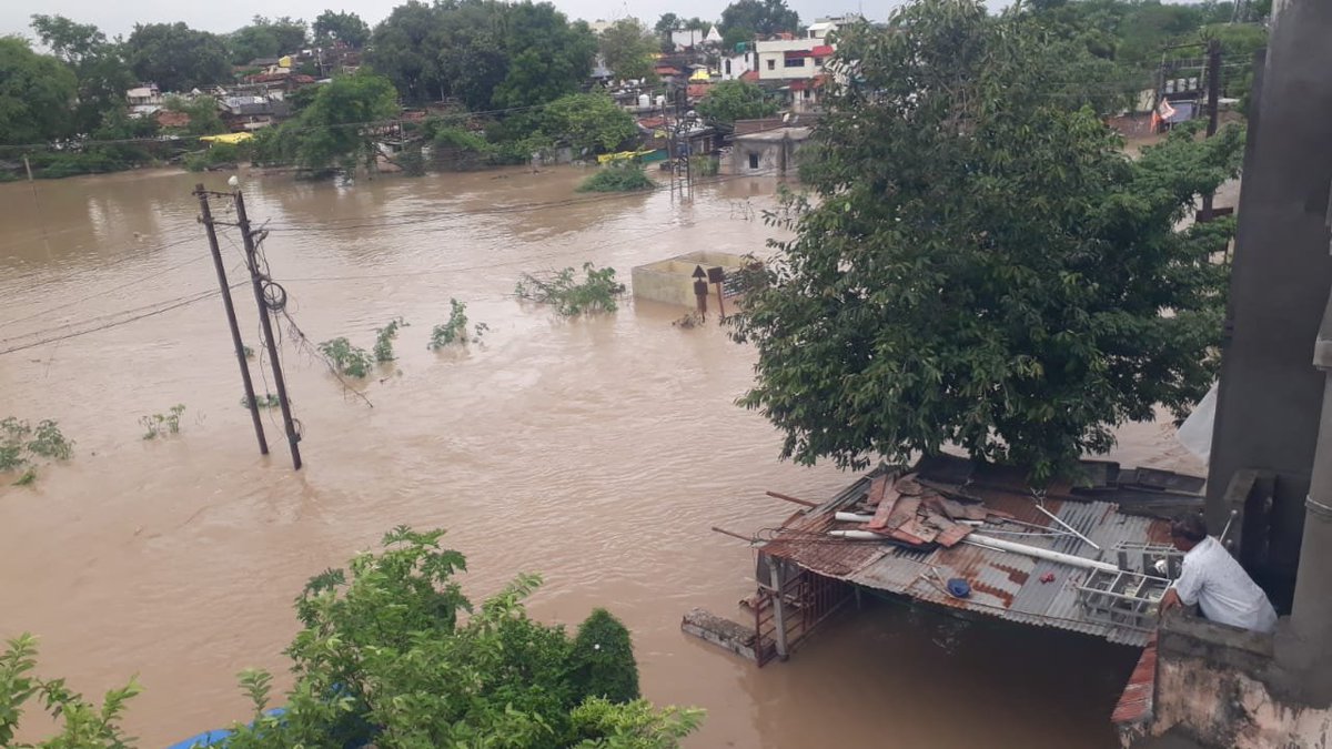 sharadcha1's tweet photo. River #Wardha #Flooding, Site-#Patala, Dist-#Chandrapur, #Maharashtra... @CWCOfficial_FF @CWCOfficial_GoI @ndmaindia @NDRFHQ https://t.co/RYziFyfmrd