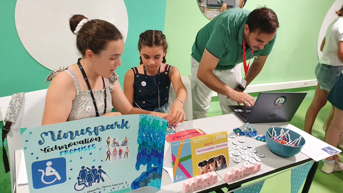 Educarm's tweet photo. 🚀 Felicitamos a las alumnas Celia Chelso, Gema Faz,  Inés Herrera, María Ortuño y Laura Vázquez de 6º de Primaria de Jesuitinas.

👏 Han llegado a las semifinales mundiales de Technovation Girls.

📆 Será el próximo 12 de agosto en la categoría Beginner con su app TecnoAyuda. https://t.co/tcXUlDEQem